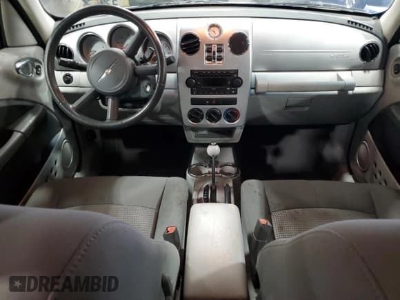 ✅ 2007 Chrysler PT Cruiser Limited • VIN: 3A8FY68B57T618349 • Lot: 91438435. Wystawiony na Copart z przebiegiem 109 586 mil. Bezpłatny archiwum sprzedaży aukcyjnych z USA i szczegółowy raport historii pojazdu na DreamBid. Zdjęcie 8.