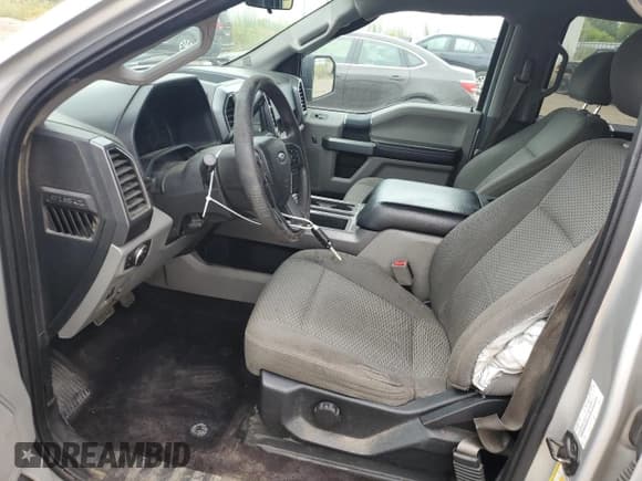 ✅ 2017 Ford F-150 XL • VIN: 1FTEW1CP8HKC85551 • Лот: 42803535. Опубликован ранее на Copart с пробегом 238 762 миль. Бесплатный доступ к архиву аукционных продаж из США и подробный отчёт об истории автомобиля на DreamBid. Изображение 7.