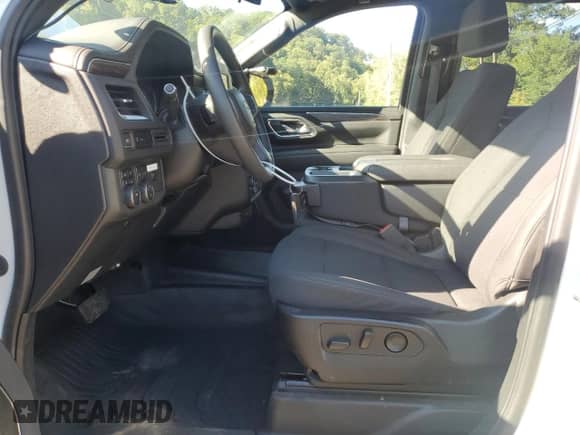 2023 Chevrolet Tahoe Commercial z VIN 1GNSKLED9PR436472, wystawiony jako Copart lot #80133015 z przebiegiem 20 741 mil mil oraz Szkoda całkowita • Salvage title. Historia ofert i sprzedaży dostępna na DreamBid. Obrazek 7.