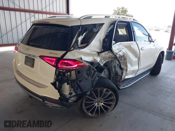 ✅ 2021 Mercedes-Benz GLE 350 • VIN: 4JGFB4KE0MA496501 • Lot: 42653261. Wystawiony na IAAI z przebiegiem 22 676 mil. Bezpłatny archiwum sprzedaży aukcyjnych z USA i szczegółowy raport historii pojazdu na DreamBid. Zdjęcie 4.