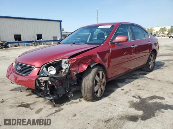 ✅ 2008 Kia Optima LX • VIN: KNAGE124X85210722 • Лот: 57750985. Опубликован ранее на Copart с пробегом 229 346 миль. Бесплатный доступ к архиву аукционных продаж из США и подробный отчёт об истории автомобиля на DreamBid. Изображение 1.