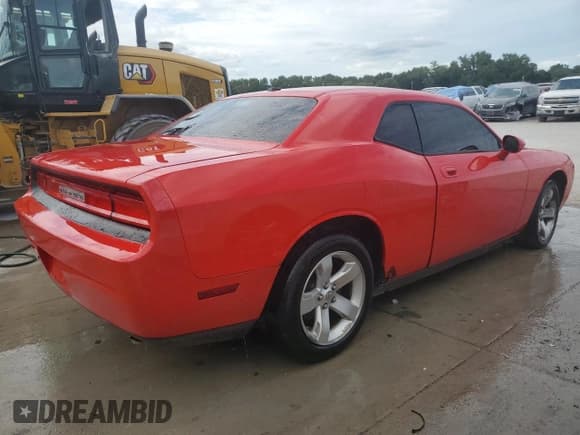 ✅ 2009 Dodge Challenger SE • VIN: 2B3LJ44V99H522014 • Lot: 65237624. Wystawiony na Copart z przebiegiem 158 760 mil. Bezpłatny archiwum sprzedaży aukcyjnych z USA i szczegółowy raport historii pojazdu na DreamBid. Zdjęcie 3.