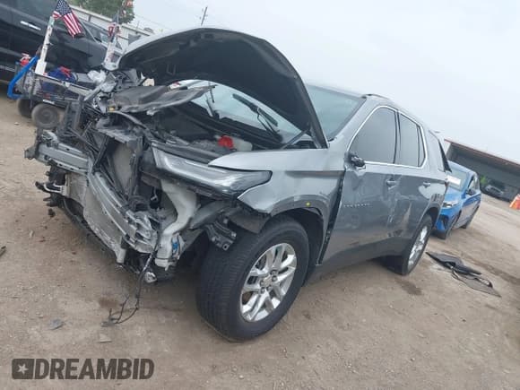 ✅ 2023 Chevrolet Traverse LS • VIN: 1GNERFKW7PJ184445 • Lot: 43142536. Wystawiony na IAAI z przebiegiem 56 715 mil. Bezpłatny archiwum sprzedaży aukcyjnych z USA i szczegółowy raport historii pojazdu na DreamBid. Zdjęcie 2.