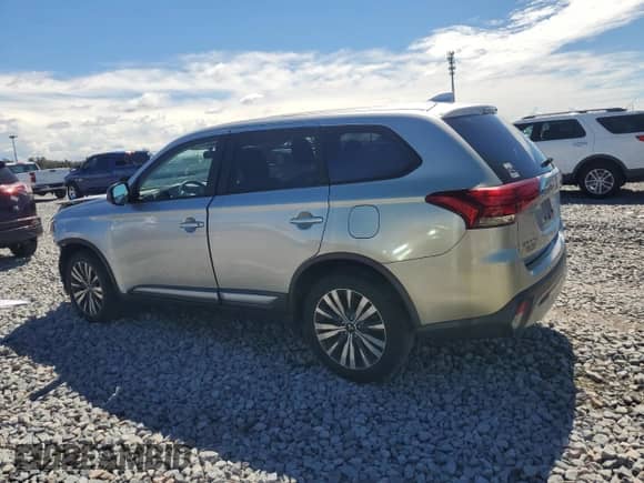 ✅ 2020 Mitsubishi Outlander ES • VIN: JA4AD2A39LZ045641 • Лот: 85865965. Опубликован ранее на Copart с пробегом 78 190 миль. Бесплатный доступ к архиву аукционных продаж из США и подробный отчёт об истории автомобиля на DreamBid. Изображение 2.