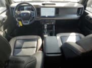 ✅ 2024 Ford Bronco Wildtrak • VIN: 1FMEE2BP6RLA29801 • Lot: 80520815. Wystawiony na Copart z przebiegiem 26 293 mil. Bezpłatny archiwum sprzedaży aukcyjnych z USA i szczegółowy raport historii pojazdu na DreamBid. Zdjęcie 8.