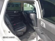 ✅ 2017 Nissan Pathfinder SV • VIN: 5N1DR2MN7HC902482 • Лот: 43687502. Опубликован ранее на IAAI с пробегом 454 413 миль. Бесплатный доступ к архиву аукционных продаж из США и подробный отчёт об истории автомобиля на DreamBid. Изображение 8.