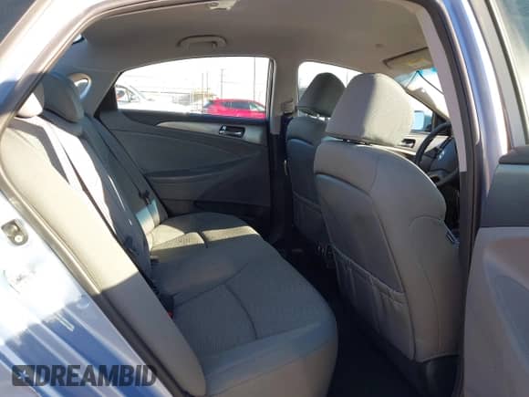 2011 Hyundai Sonata Hybrid с VIN KMHEC4A4XBA002935, выставлен на аукционе IAAI как лот 43552287 с пробегом 131 159 миль миль и . История ставок и продаж доступна на DreamBid. Изображение 8.