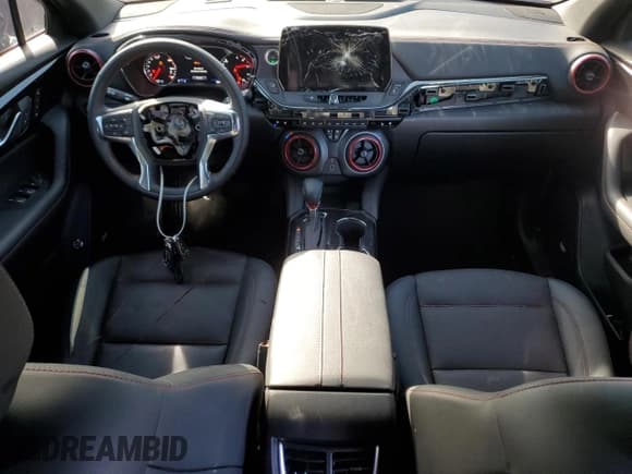 ✅ 2024 Chevrolet Blazer RS • VIN: 3GNKBKRS7RS251386 • Lot: 91226335. Wystawiony na Copart z przebiegiem 15 677 mil. Bezpłatny archiwum sprzedaży aukcyjnych z USA i szczegółowy raport historii pojazdu na DreamBid. Zdjęcie 8.