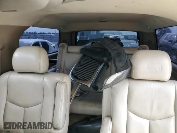 ✅ 2003 GMC Yukon XL SLT • VIN: 3GKEC16T83G168123 • Lot: 81252095. Wystawiony na Copart z przebiegiem 167 951 mil. Bezpłatny archiwum sprzedaży aukcyjnych z USA i szczegółowy raport historii pojazdu na DreamBid. Zdjęcie 10.