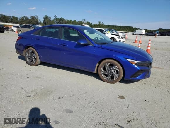 ✅ 2025 Hyundai Elantra SEL Convenience • VIN: KMHLS4DG7SU882846 • Лот: 71816335. Опубликован ранее на Copart с пробегом 13 727 миль. Бесплатный доступ к архиву аукционных продаж из США и подробный отчёт об истории автомобиля на DreamBid. Изображение 4.