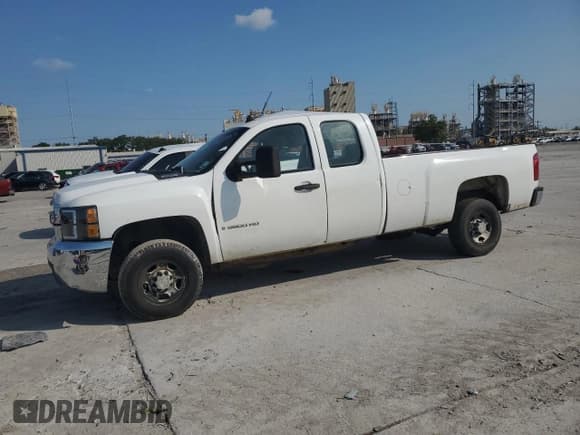 ✅ 2008 Chevrolet Silverado 2500HD Work Truck • VIN: 1GCHC29K28E173673 • Lot: 58024315. Wystawiony na Copart z przebiegiem 229 001 mil. Bezpłatny archiwum sprzedaży aukcyjnych z USA i szczegółowy raport historii pojazdu na DreamBid. Zdjęcie 1.