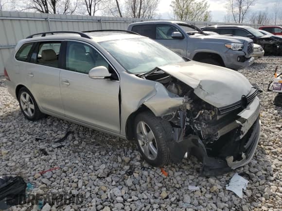 ✅ 2010 Volkswagen Jetta SE • VIN: 3VWTX7AJ5AM620153 • Lot: 53726505. Listed on Copart with 142,541 mi. Free auction sales archive from the USA and detailed vehicle history report at DreamBid. Image 4.