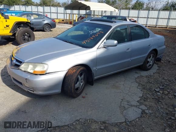 ✅ 2003 Acura TL • VIN: 19UUA56683A083832 • Lot: 43789644. Listed on IAAI with 266,904 mi. Free auction sales archive from the USA and detailed vehicle history report at DreamBid. Image 2.