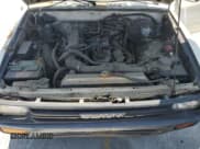 ✅ 1990 Toyota Pickup • VIN: JT4RN81A9L5071980 • Lot: 63795355. Wystawiony na Copart z przebiegiem 189 781 mil. Bezpłatny archiwum sprzedaży aukcyjnych z USA i szczegółowy raport historii pojazdu na DreamBid. Zdjęcie 11.