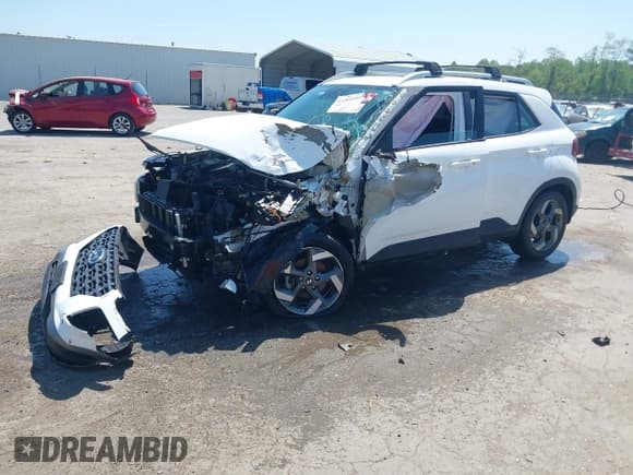 ✅ 2021 Hyundai Venue SEL • VIN: KMHRC8A35MU122692 • Lot: 42144533. Listed on IAAI with 88,102 mi. Free auction sales archive from the USA and detailed vehicle history report at DreamBid. Image 17.