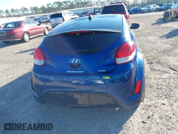 ✅ 2017 Hyundai Veloster • VIN: KMHTC6AD0HU319858 • Lot: 41459895. Wystawiony na IAAI z przebiegiem 114 466 mil. Bezpłatny archiwum sprzedaży aukcyjnych z USA i szczegółowy raport historii pojazdu na DreamBid. Zdjęcie 16.