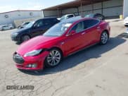 ✅ 2014 Tesla Model S 60 • VIN: 5YJSA1H17EFP51839 • Lot: 43306866. Wystawiony na IAAI z przebiegiem 197 284 mil. Bezpłatny archiwum sprzedaży aukcyjnych z USA i szczegółowy raport historii pojazdu na DreamBid. Zdjęcie 17.
