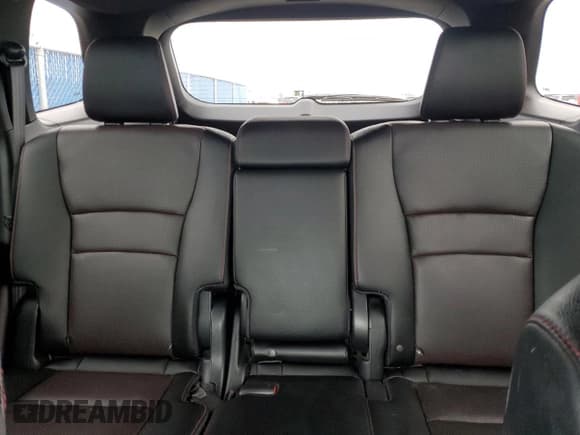 ✅ 2024 Honda Passport Black Edition • VIN: 5FNYF8H85RB500423 • Lot: 67436455. Listed on Copart with 32,844 mi. Free auction sales archive from the USA and detailed vehicle history report at DreamBid. Image 10.