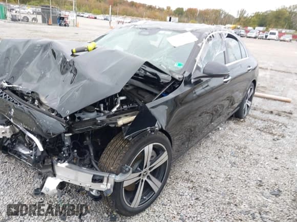 ✅ 2025 Mercedes-Benz C 300 • VIN: W1KAF4HB1SR281228 • Lot: 43563635. Wystawiony na IAAI z przebiegiem Nie podano. Bezpłatny archiwum sprzedaży aukcyjnych z USA i szczegółowy raport historii pojazdu na DreamBid. Zdjęcie 22.