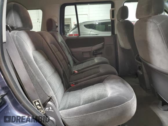 ✅ 2002 Ford Explorer XLT • VIN: 1FMZU73W62ZC53614 • Lot: 85337505. Wystawiony na Copart z przebiegiem 98 341 mil. Bezpłatny archiwum sprzedaży aukcyjnych z USA i szczegółowy raport historii pojazdu na DreamBid. Zdjęcie 11.