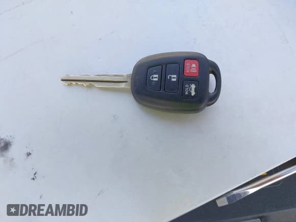 ✅ 2017 Toyota Camry SE • VIN: 4T1BF1FKXHU326085 • Лот: 43448181. Опубликован ранее на IAAI с пробегом 155 338 миль. Бесплатный доступ к архиву аукционных продаж из США и подробный отчёт об истории автомобиля на DreamBid. Изображение 11.