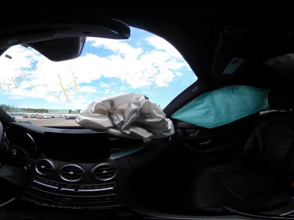 ✅ 2021 Mercedes-Benz C 300 • VIN: W1KWF8EB8MR648727 • Lot: 42794450. Wystawiony na IAAI z przebiegiem 48 928 mil. Bezpłatny archiwum sprzedaży aukcyjnych z USA i szczegółowy raport historii pojazdu na DreamBid. Zdjęcie 18.