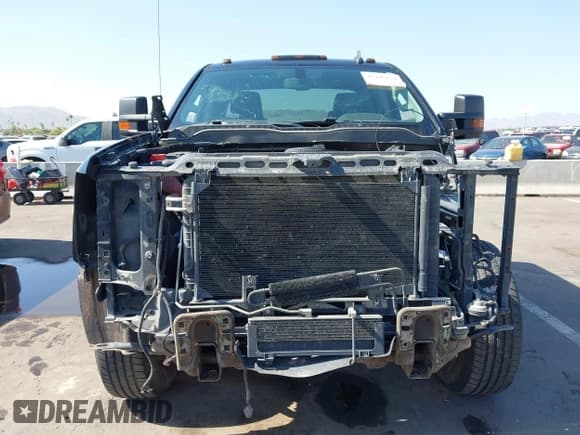 ✅ 2015 Chevrolet Silverado 2500HD LT • VIN: 1GC2KVEG2FZ548656 • Lot: 42496634. Wystawiony na IAAI z przebiegiem 248 812 mil. Bezpłatny archiwum sprzedaży aukcyjnych z USA i szczegółowy raport historii pojazdu na DreamBid. Zdjęcie 13.