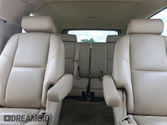 ✅ 2009 Chevrolet Suburban LTZ • VIN: 1GNFC36J89J123398 • Лот: 57942495. Опубликован ранее на Copart с пробегом 165 329 миль. Бесплатный доступ к архиву аукционных продаж из США и подробный отчёт об истории автомобиля на DreamBid. Изображение 10.