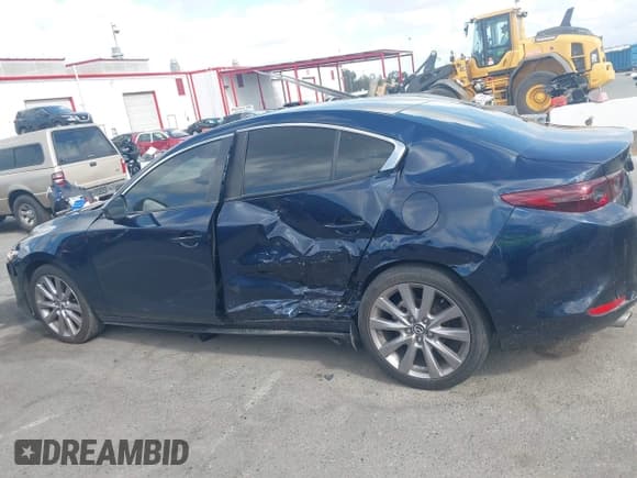 ✅ 2021 Mazda 3 Preferred • VIN: 3MZBPACL8MM252434 • Лот: 43176882. Опубликован ранее на IAAI с пробегом 73 646 миль. Бесплатный доступ к архиву аукционных продаж из США и подробный отчёт об истории автомобиля на DreamBid. Изображение 14.