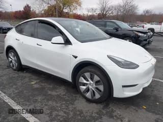✅ 2024 Tesla Model Y Long Range • VIN: 7SAYGDEEXRA278932 • Lot: 43653178. Wystawiony na IAAI z przebiegiem 48 598 mil. Bezpłatny archiwum sprzedaży aukcyjnych z USA i szczegółowy raport historii pojazdu na DreamBid. Zdjęcie 1.