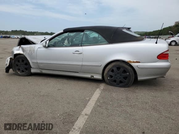 ✅ 2001 Mercedes-Benz CLK 320/430 • VIN: WDBLK65G21T069416 • Lot: 52275545. Wystawiony na Copart z przebiegiem Nie podano. Bezpłatny archiwum sprzedaży aukcyjnych z USA i szczegółowy raport historii pojazdu na DreamBid. Zdjęcie 2.