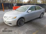 ✅ 2010 Toyota Camry LE • VIN: 4T1BF3EK8AU072699 • Lot: 43684048. Wystawiony na IAAI z przebiegiem 177 725 mil. Bezpłatny archiwum sprzedaży aukcyjnych z USA i szczegółowy raport historii pojazdu na DreamBid. Zdjęcie 2.