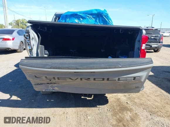 ✅ 2024 Chevrolet Silverado 1500 LT • VIN: 1GCPDKEK9RZ239144 • Lot: 43356244. Listed on IAAI with 29,953 mi. Free auction sales archive from the USA and detailed vehicle history report at DreamBid. Image 17.