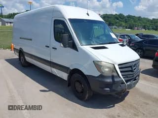 ✅ 2016 Mercedes-Benz Sprinter Cargo EXT • VIN: WD3PE8DD0GP331751 • Лот: 42541545. Опубликован ранее на IAAI с пробегом 333 651 миль. Бесплатный доступ к архиву аукционных продаж из США и подробный отчёт об истории автомобиля на DreamBid. Изображение 1.