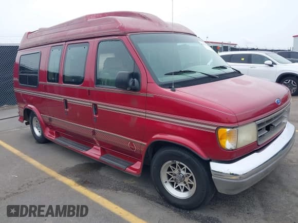 ✅ 1994 Ford Econoline Cargo • VIN: 1FDEE14H0RHB80636 • Lot: 42027918. Listed on IAAI with 270,862 mi. Free auction sales archive from the USA and detailed vehicle history report at DreamBid. Image 1.
