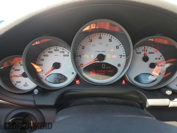 ✅ 2006 Porsche 911 Carrera S • VIN: WP0AB29906S741533 • Lot: 71785294. Wystawiony na Copart z przebiegiem 109 463 mil. Bezpłatny archiwum sprzedaży aukcyjnych z USA i szczegółowy raport historii pojazdu na DreamBid. Zdjęcie 9.