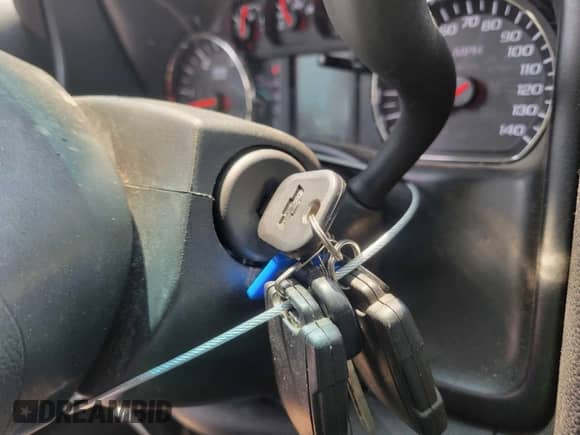 ✅ 2017 Chevrolet Silverado 2500HD • VIN: 1GC2KUEY0HZ360644 • Lot: 43036841. Wystawiony na IAAI z przebiegiem 131 794 mil. Bezpłatny archiwum sprzedaży aukcyjnych z USA i szczegółowy raport historii pojazdu na DreamBid. Zdjęcie 1.