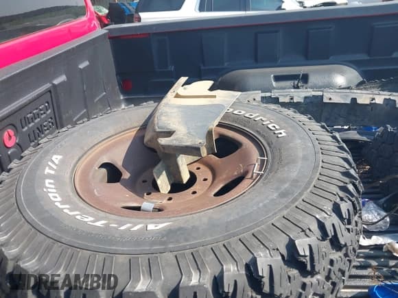 ✅ 2008 Ford F-250 XL • VIN: 1FTSW21R38EC64800 • Lot: 42436457. Wystawiony na IAAI z przebiegiem 199 201 mil. Bezpłatny archiwum sprzedaży aukcyjnych z USA i szczegółowy raport historii pojazdu na DreamBid. Zdjęcie 12.