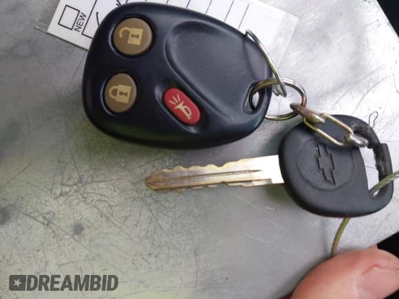 ✅ 2005 Chevrolet Silverado 2500HD Work Truck • VIN: 1GCHK23245F965938 • Lot: 43677906. Wystawiony na IAAI z przebiegiem 238 789 mil. Bezpłatny archiwum sprzedaży aukcyjnych z USA i szczegółowy raport historii pojazdu na DreamBid. Zdjęcie 11.