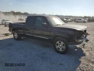 ✅ 2004 Chevrolet Silverado 1500 LS • VIN: 2GCEC19V841207487 • Лот: 77824684. Опубликован ранее на Copart с пробегом Не указан. Бесплатный доступ к архиву аукционных продаж из США и подробный отчёт об истории автомобиля на DreamBid. Изображение 4.