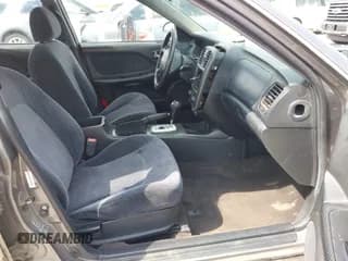 ✅ 2004 Hyundai Sonata • VIN: KMHWF25S84A915690 • Lot: 42284379. Wystawiony na IAAI z przebiegiem 219 272 mil. Bezpłatny archiwum sprzedaży aukcyjnych z USA i szczegółowy raport historii pojazdu na DreamBid. Zdjęcie 5.