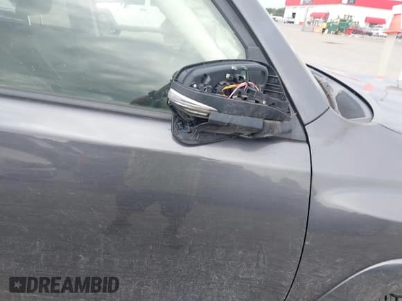 ✅ 2022 Toyota 4Runner TRD Off Road Premium • VIN: JTERU5JR8N6081416 • Лот: 43394140. Опубликован ранее на IAAI с пробегом 72 482 миль. Бесплатный доступ к архиву аукционных продаж из США и подробный отчёт об истории автомобиля на DreamBid. Изображение 17.