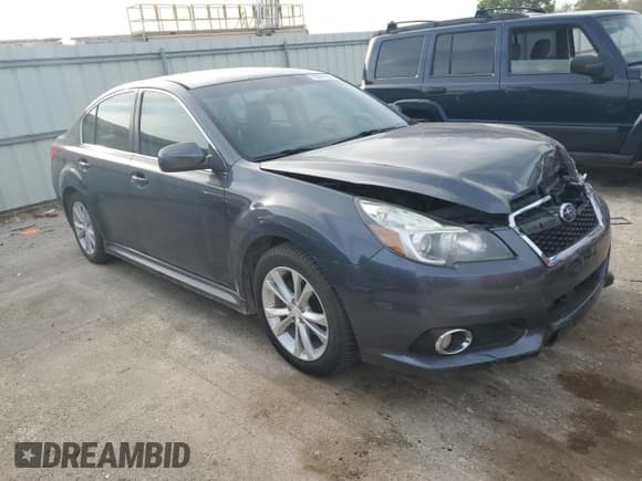 ✅ 2014 Subaru Legacy Limited • VIN: 4S3BMBL62E3027635 • Lot: 70508965. Wystawiony na Copart z przebiegiem 121 647 mil. Bezpłatny archiwum sprzedaży aukcyjnych z USA i szczegółowy raport historii pojazdu na DreamBid. Zdjęcie 4.