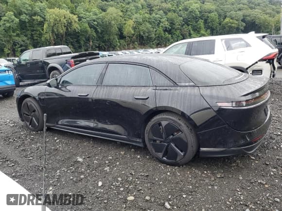 ✅ 2025 Lucid Air Pure • VIN: 50EA1PGA5SA003672 • Lot: 69852535. Wystawiony na Copart z przebiegiem 3 767 mil. Bezpłatny archiwum sprzedaży aukcyjnych z USA i szczegółowy raport historii pojazdu na DreamBid. Zdjęcie 2.