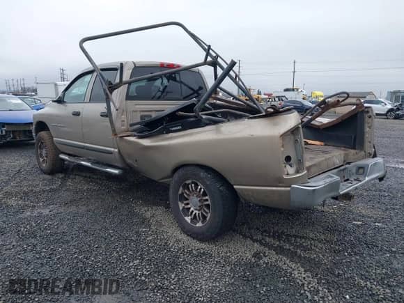 2005 Dodge 3500 SLT z VIN 3D7LS38C25G742321, wystawiony jako IAAI lot #41311486 z przebiegiem 244 511 mil mil oraz . Historia ofert i sprzedaży dostępna na DreamBid. Obrazek 3.