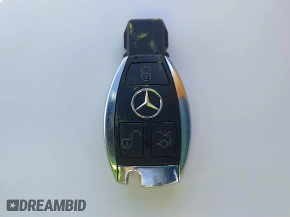 ✅ 2011 Mercedes-Benz R 350 • VIN: 4JGCB6FE1BA130049 • Lot: 41402227. Listed on IAAI with 155,557 mi. Free auction sales archive from the USA and detailed vehicle history report at DreamBid. Image 11.