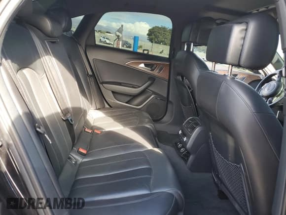 ✅ 2013 Audi A6 Prestige • VIN: WAUJGAFC7DN073315 • Lot: 81107285. Wystawiony na Copart z przebiegiem 122 313 mil. Bezpłatny archiwum sprzedaży aukcyjnych z USA i szczegółowy raport historii pojazdu na DreamBid. Zdjęcie 10.