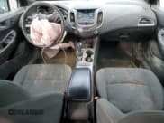 ✅ 2018 Chevrolet Cruze LT • VIN: 1G1BE5SMXJ7241167 • Lot: 85645795. Wystawiony na Copart z przebiegiem 184 197 mil. Bezpłatny archiwum sprzedaży aukcyjnych z USA i szczegółowy raport historii pojazdu na DreamBid. Zdjęcie 8.