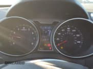 ✅ 2015 Hyundai Veloster • VIN: KMHTC6AD6FU231085 • Lot: 87609105. Wystawiony na Copart z przebiegiem 119 472 mil. Bezpłatny archiwum sprzedaży aukcyjnych z USA i szczegółowy raport historii pojazdu na DreamBid. Zdjęcie 9.