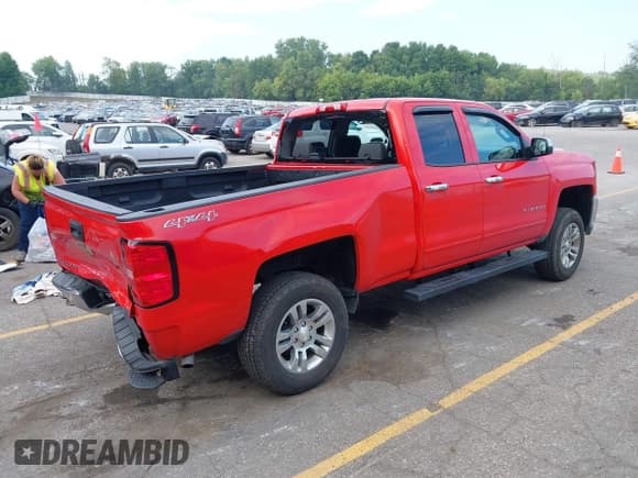 ✅ 2017 Chevrolet Silverado 1500 LT • VIN: 1GCVKREC1HZ120677 • Лот: 42999904. Опубликован ранее на IAAI с пробегом 72 548 миль. Бесплатный доступ к архиву аукционных продаж из США и подробный отчёт об истории автомобиля на DreamBid. Изображение 4.